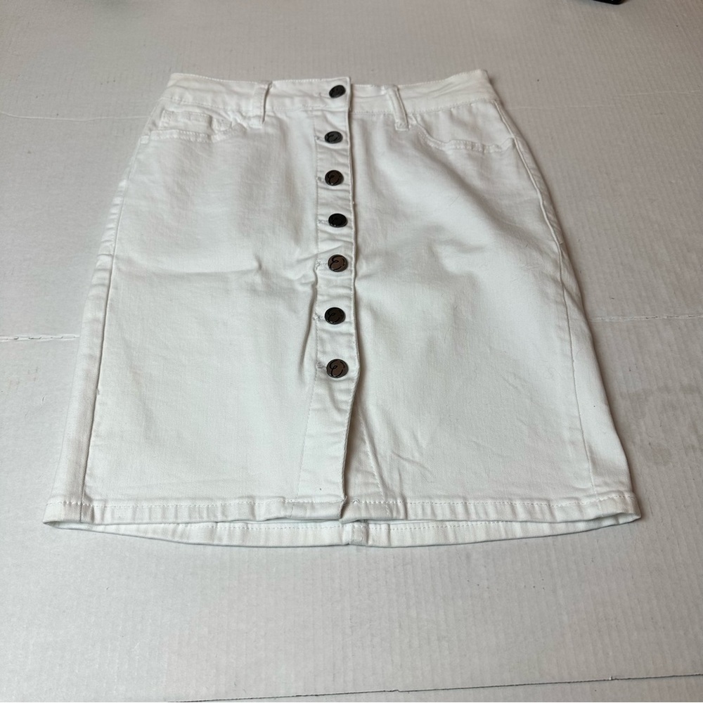 Coastal Vacation White Denim Mini Skirt | Button-Front A-Line · Earl Jeans